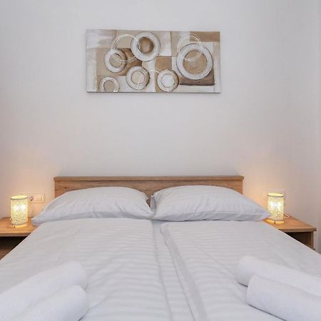 Apartments Perla With Free Parking Задар Екстер'єр фото